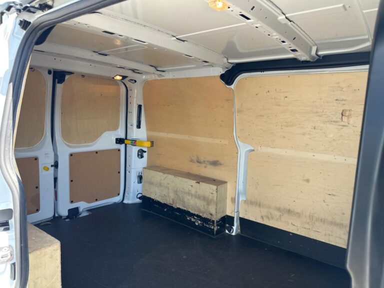 Ford Transit Custom FOURGON 280 2.0 ECOBLUE 105 TREND BUSINESS - Image 10 (July 7, 2026)