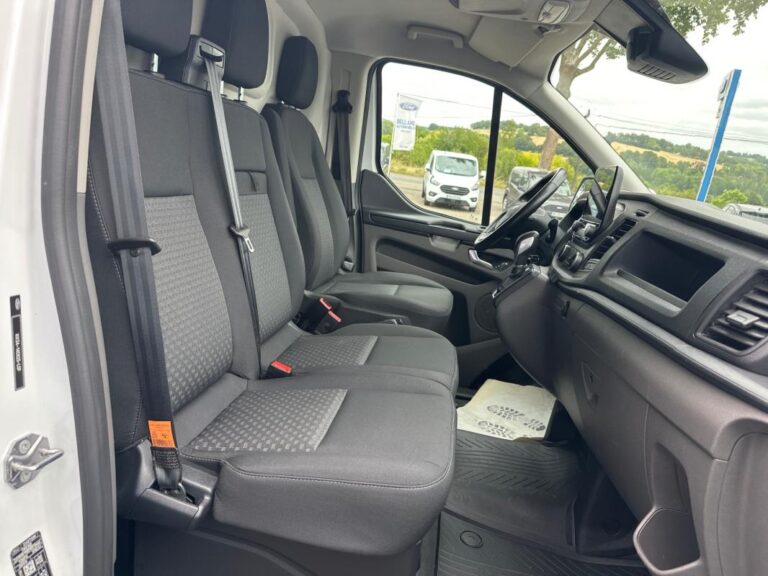 Ford Transit Custom FOURGON 320 2.0 ECOBLUE 130 BVA TREND BUSINESS - Image 11 (July 7, 2026)
