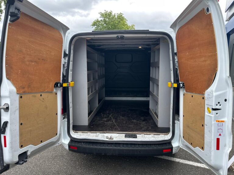 Ford Transit Custom FOURGON 320 2.0 ECOBLUE 130 BVA TREND BUSINESS - Image 07 (July 7, 2026)