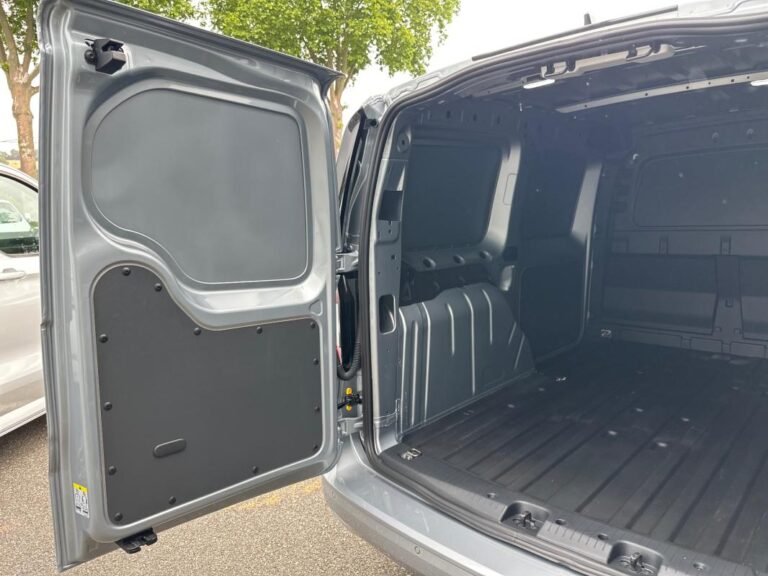 Ford Transit Connect FGN 2.0 ECOBLUE 122CH L2 DCT7 LIMITED - Image 09 (July 7, 2026)
