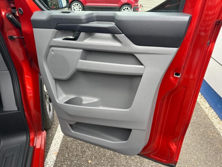 Ford Transit Custom CABINE APPROFONDIE CA 320 2.0 ECOBLUE 170 CH BVA8 SPORT - Image 11 (July 7, 2026)