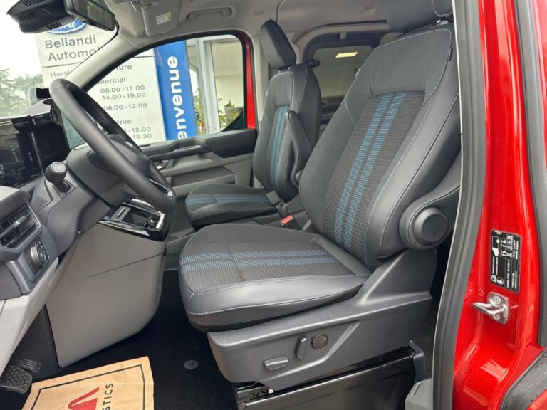 Ford Transit Custom CABINE APPROFONDIE CA 320 2.0 ECOBLUE 170 CH BVA8 SPORT - Image 13 (July 7, 2026)