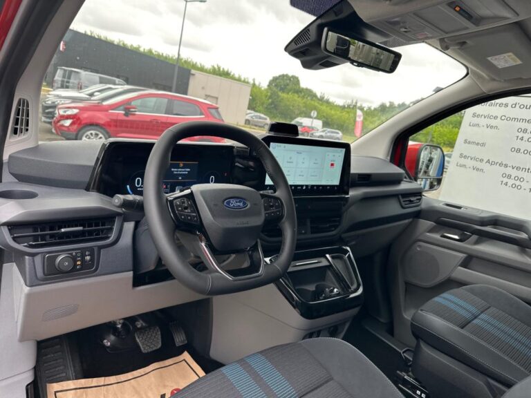 Ford Transit Custom CABINE APPROFONDIE CA 320 2.0 ECOBLUE 170 CH BVA8 SPORT - Image 14 (July 7, 2026)