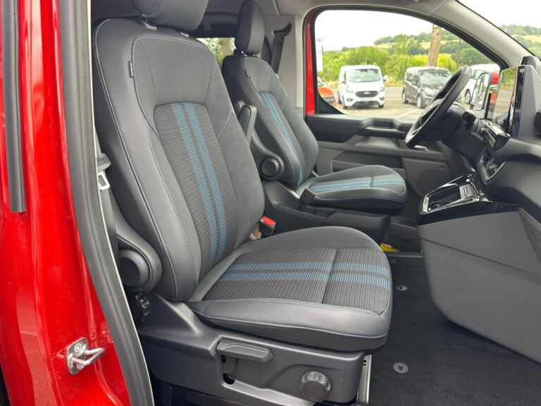 Ford Transit Custom CABINE APPROFONDIE CA 320 2.0 ECOBLUE 170 CH BVA8 SPORT - Image 09 (July 7, 2026)
