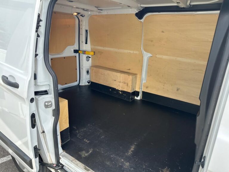 Ford Transit Custom FOURGON 280 2.0 ECOBLUE 105 TREND BUSINESS - Image 10 (July 7, 2026)