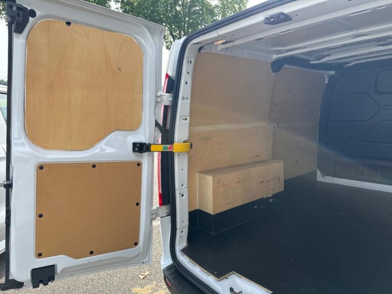 Ford Transit Custom FOURGON 280 2.0 ECOBLUE 105 TREND BUSINESS - Image 08 (July 7, 2026)