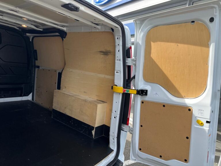 Ford Transit Custom FOURGON 280 2.0 ECOBLUE 105 TREND BUSINESS - Image 09 (July 7, 2026)
