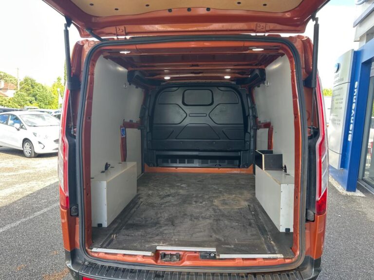 Ford Transit Custom FOURGON 2.0 ECOBLUE – 170 BVA S&S 300 ACTIVE - Image 08 (July 7, 2026)