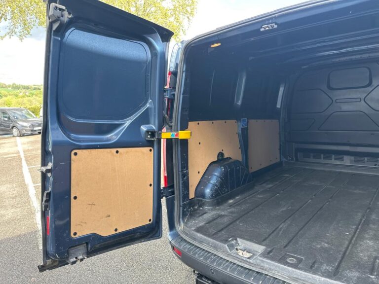 Ford Transit Custom FOURGON 280 2.0 ECOBLUE 130 BVA TREND BUSINESS - Image 08 (July 7, 2026)