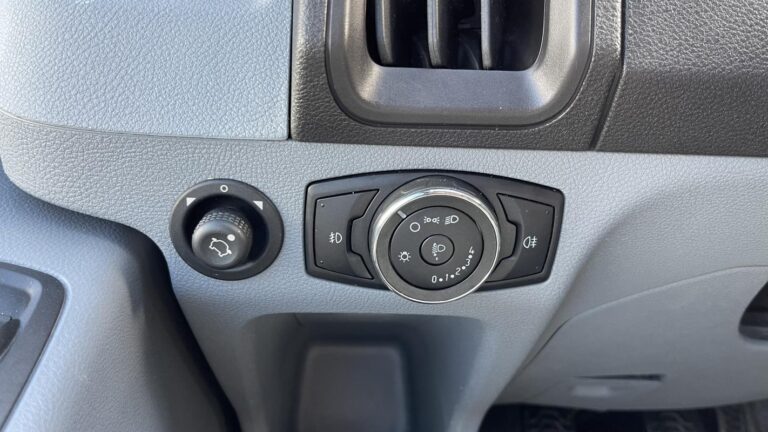 Ford Transit FOURGON 350 2.0 ECOBLUE – 130 S&S TRACTION TREND BUSI - Image 17 (July 7, 2026)