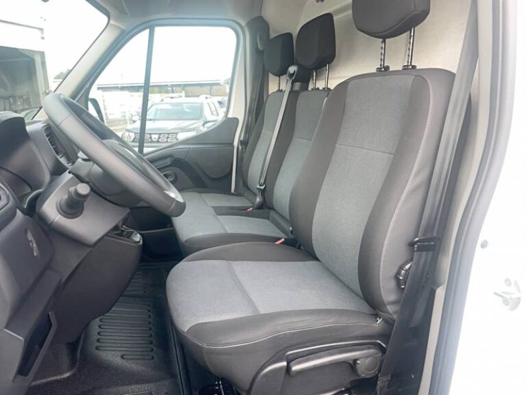 Renault Master FOURGON FGN TRAC F3500 BLUE DCI 135 CONFORT - Image 10 (July 7, 2026)