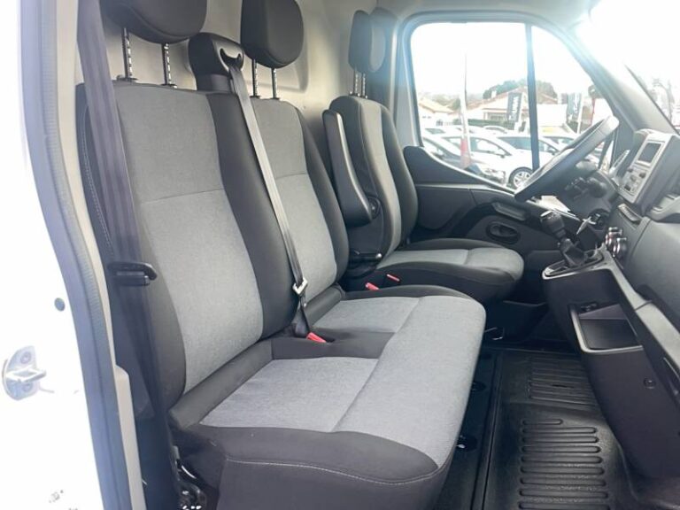 Renault Master FOURGON FGN TRAC F3500 BLUE DCI 135 CONFORT - Image 12 (July 7, 2026)