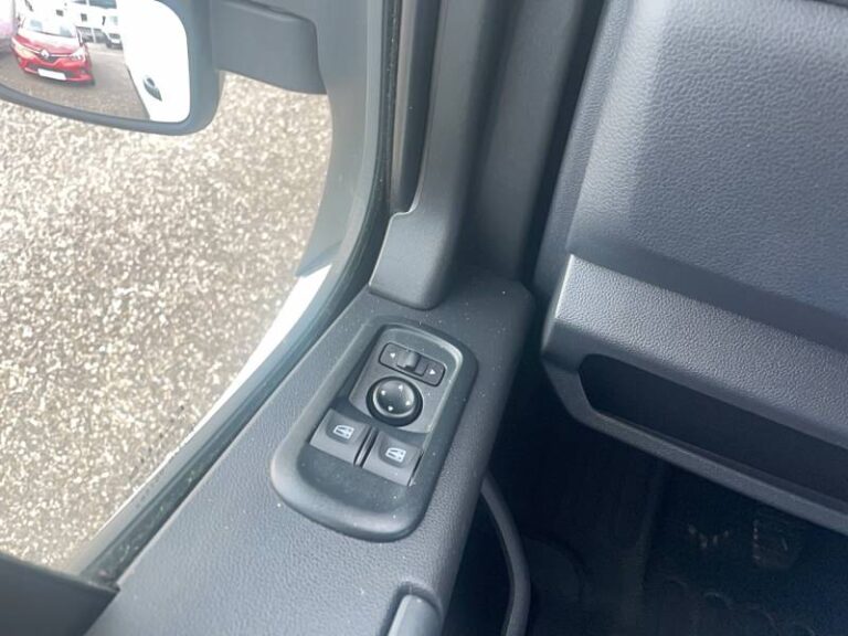 Renault Master FOURGON FGN TRAC F3500 BLUE DCI 135 CONFORT - Image 18 (July 7, 2026)