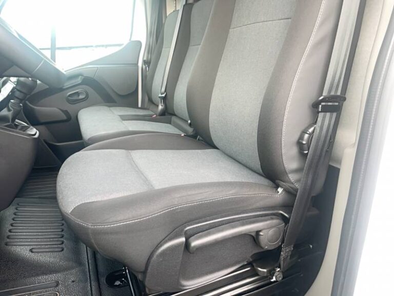 Renault Master FOURGON FGN TRAC F3500 BLUE DCI 135 CONFORT - Image 20 (July 7, 2026)
