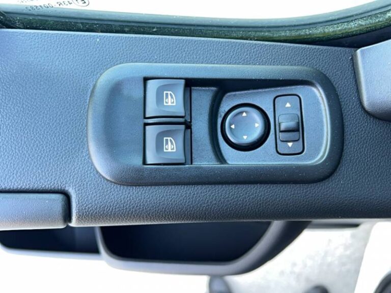 Renault Master FOURGON FGN TRAC F3500 BLUE DCI 135 CONFORT - Image 13 (July 7, 2026)