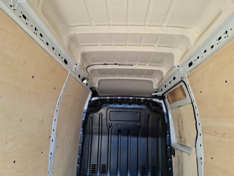 Renault Master FOURGON FGN TRAC F3500 BLUE DCI 135 CONFORT - Image 18 (July 7, 2026)