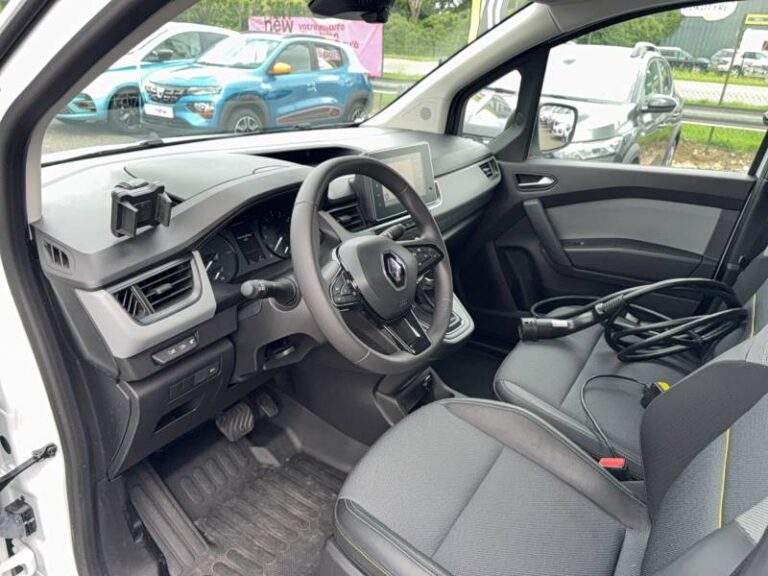 Renault Kangoo Van E-TECH ELECTRIQUE EV45 11KW EXTRA SESAME OUVRE TOI - Image 09 (July 7, 2026)