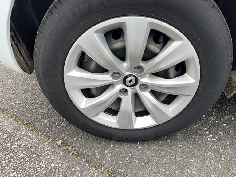 Renault Clio SOCIETE BLUE DCI 85 AIR NAV - Image 13 (July 7, 2026)