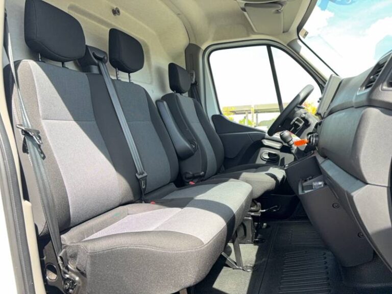 Renault Master FOURGON FGN TRAC F3500 BLUE DCI 135 CONFORT - Image 07 (July 7, 2026)