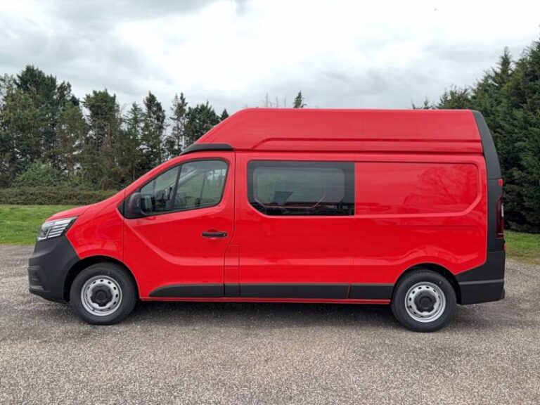 Renault Trafic FG BLUE DCI 150 3T GSR2 ADVANCE - Image 04 (July 7, 2026)
