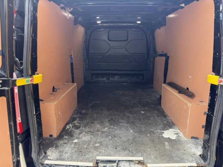 Ford Transit Custom Fourgon II 280 2.0 EcoBlue diesel 136 LIMITED - Image 19 (July 7, 2026)