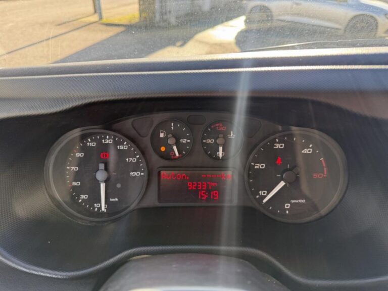 Iveco Daily 2.3 35S14 V11 H2 3520 - Image 11 (July 7, 2026)