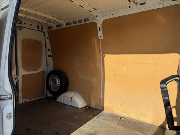 Iveco Daily 2.3 35S14 V11 H2 3520 - Image 15 (July 7, 2026)