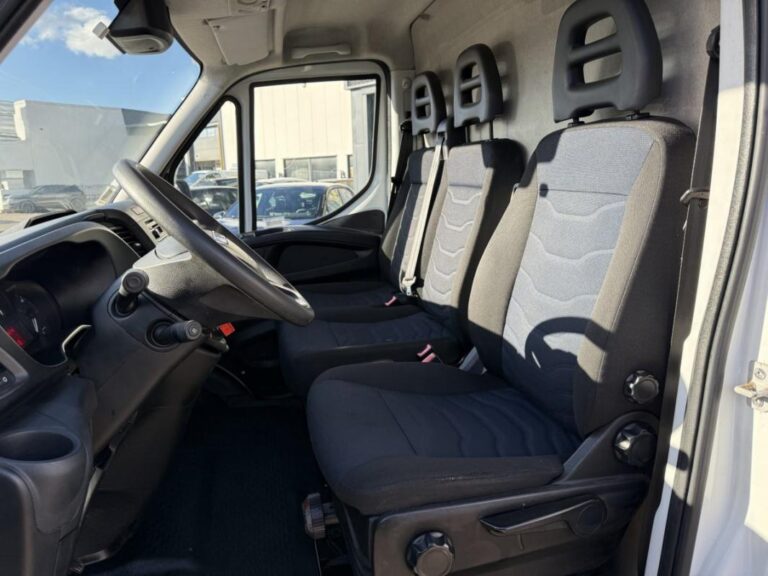 Iveco Daily 2.3 35S14 V11 H2 3520 - Image 08 (July 7, 2026)