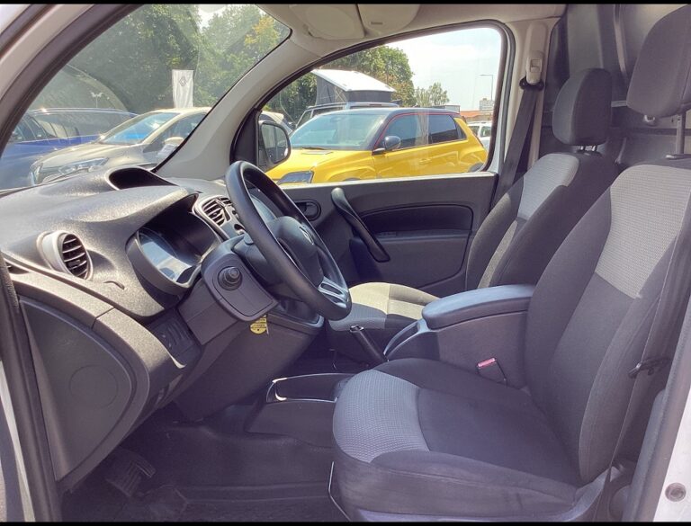 Renault Kangoo MAXI ZE GRAND CONFORT VOLUME - Image 09 (July 7, 2026)