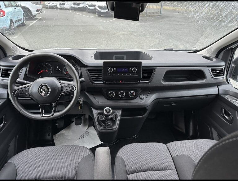 Renault Trafic CONFORT CABINE APPROFONDIE 2L DCI 150 - Image 09 (July 7, 2026)