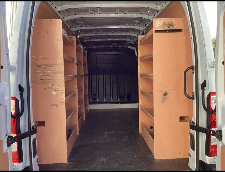 Renault Master CONFORT BLUE DCI 150 BVR - Image 07 (July 7, 2026)