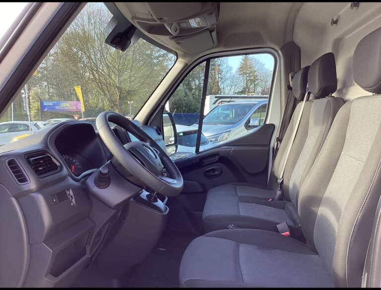 Renault Master CONFORT BLUE DCI 150 BVR - Image 09 (July 7, 2026)