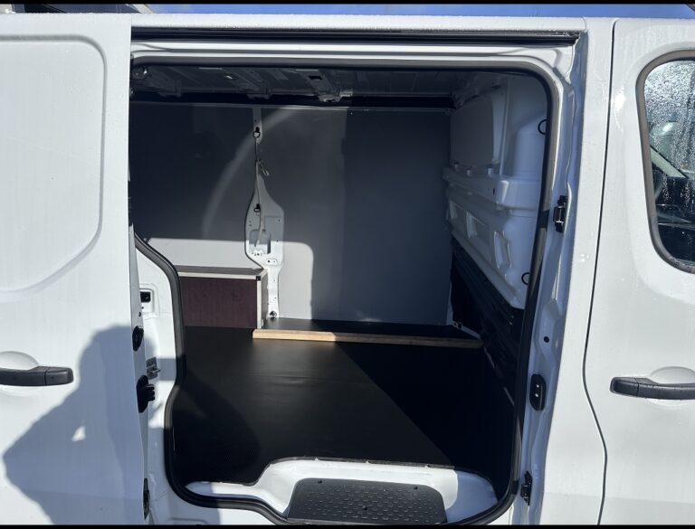 Renault Trafic III 3T ADVANCE PRO DCI 150 AUTO - Image 07 (July 7, 2026)