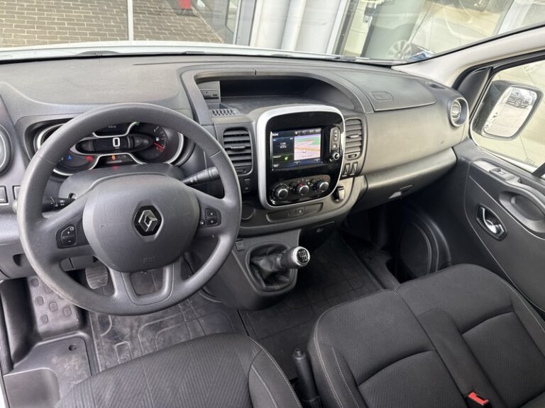 Renault Trafic III Fourgon Grand Confort 1000 2.0 DCI 120ch - Image 11 (July 7, 2026)