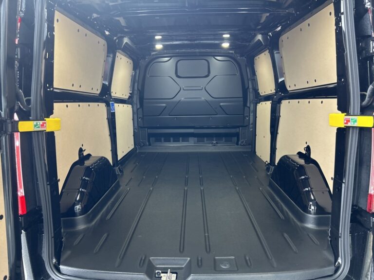 Ford Transit Custom Fourgon 300 L2 Limited 170ch BVA - Image 13 (July 7, 2026)