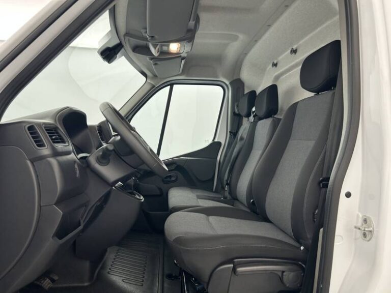 Renault Master FOURGON FGN TRAC F3500 BLUE DCI 135 CONFORT - Image 09 (July 7, 2026)