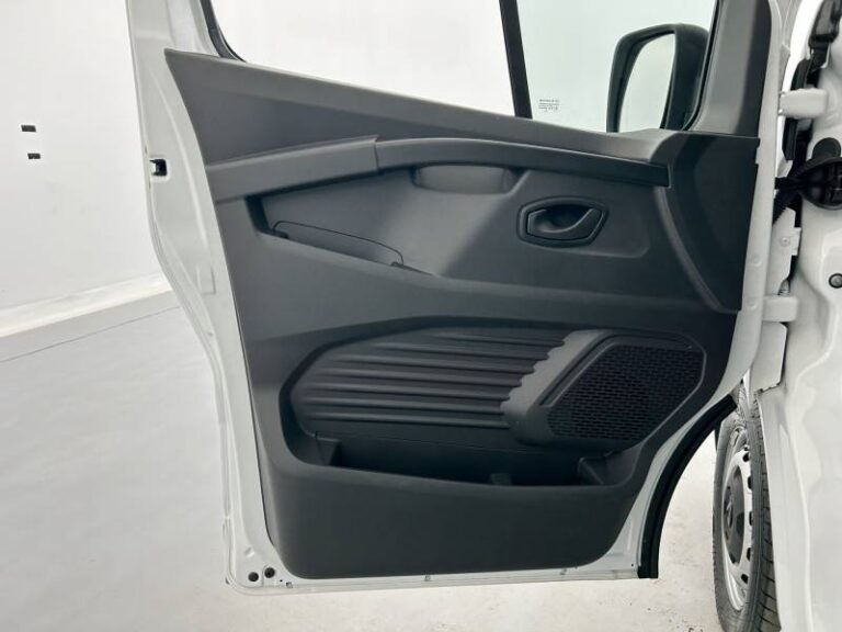 Renault Trafic FG BLUE DCI 130 3T GSR2 ADVANCE - Image 11 (July 7, 2026)