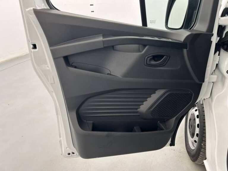 Renault Trafic FG BLUE DCI 130 3T GSR2 ADVANCE - Image 11 (July 7, 2026)