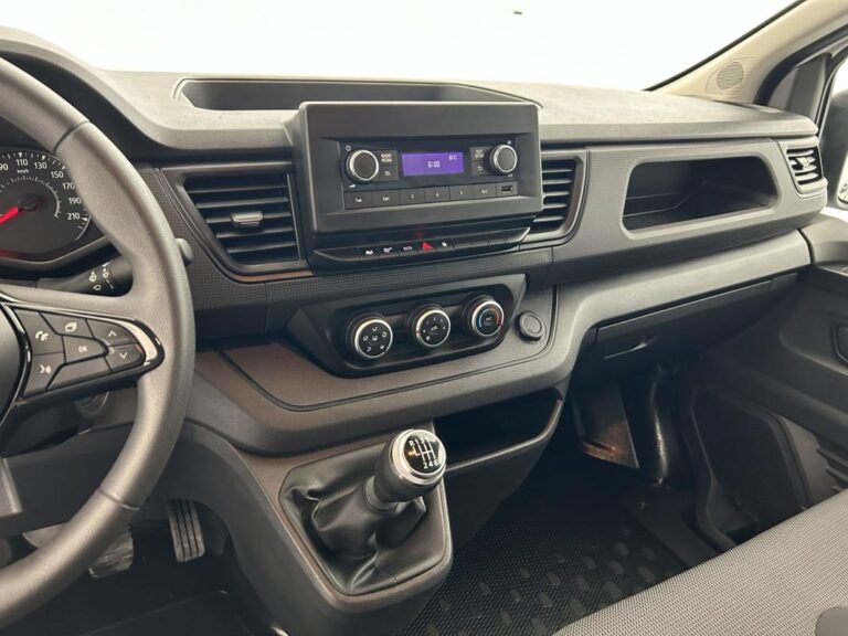 Renault Trafic FOURGON FGN 3000 KG BLUE DCI 130 CONFORT - Image 13 (July 7, 2026)