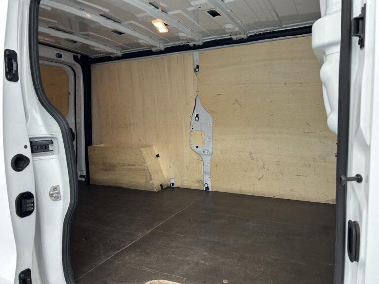Renault Trafic FOURGON FGN 3000 KG BLUE DCI 130 CONFORT - Image 16 (July 7, 2026)