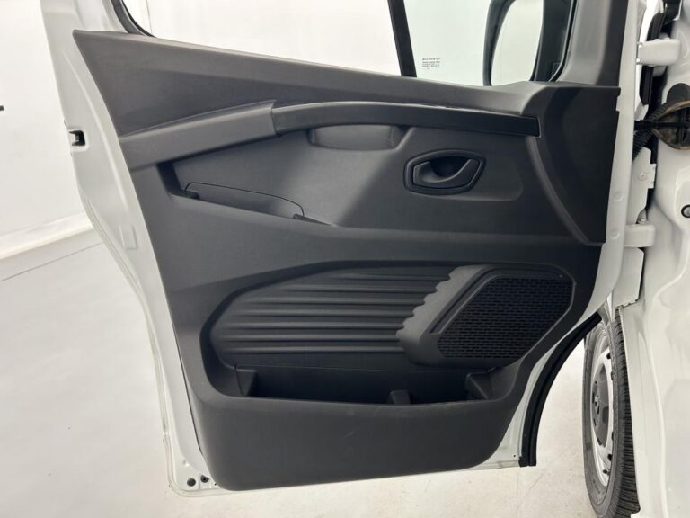 Renault Trafic FOURGON FGN 3000 KG BLUE DCI 130 CONFORT - Image 18 (July 7, 2026)