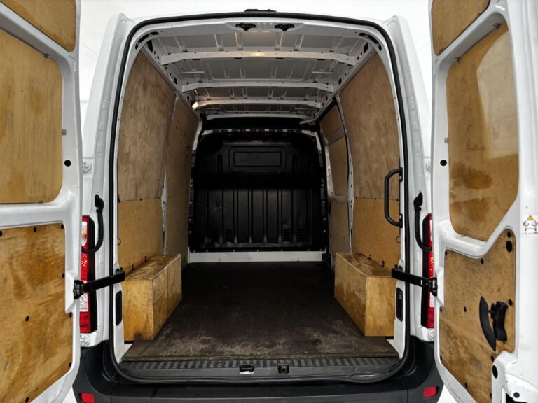 Renault Master FOURGON FGN TRAC F3300 BLUE DCI 135 CONFORT - Image 19 (July 7, 2026)