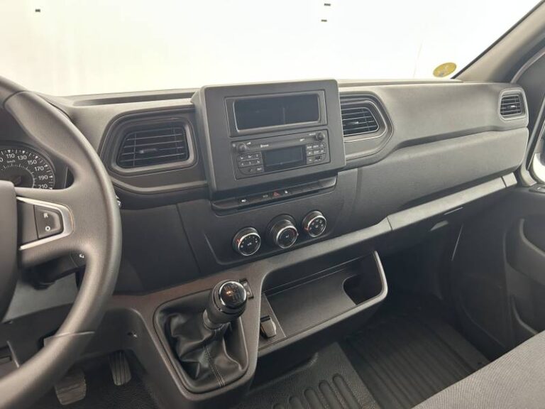 Renault Master FOURGON FGN TRAC F3500 BLUE DCI 135 CONFORT - Image 19 (July 7, 2026)