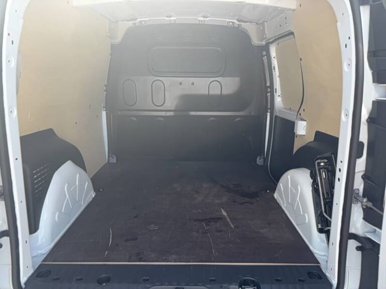 Renault Kangoo Van EXPRESS BLUE DCI 80 EXTRA R-LINK - Image 17 (July 7, 2026)