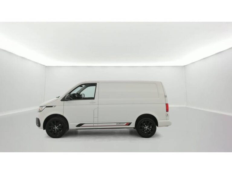 Volkswagen Transporter FOURGON 6.1 VAN 2.0 TDI 110 BVM5 BUSINESS PLUS - Image 02 (July 7, 2026)