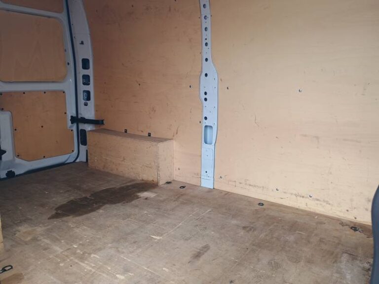 Renault Master FOURGON FGN TRAC F3500 DCI 135 CONFORT - Image 10 (July 7, 2026)