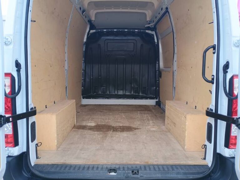Renault Master FOURGON FGN TRAC F3500 DCI 135 CONFORT - Image 20 (July 7, 2026)