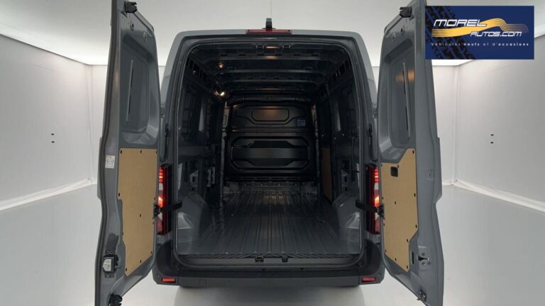 Nissan Interstar III 3t5 2.0 dCi 150ch Tekna - Image 10 (July 7, 2026)