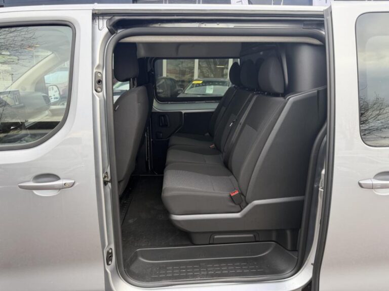 Peugeot Expert III XL Diesel 180 ch Automatique P PREM C - Image 14 (July 7, 2026)