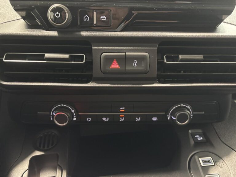 Peugeot Partner 1.5 BLUEHDI 130CV EAT8 - Image 19 (July 7, 2026)